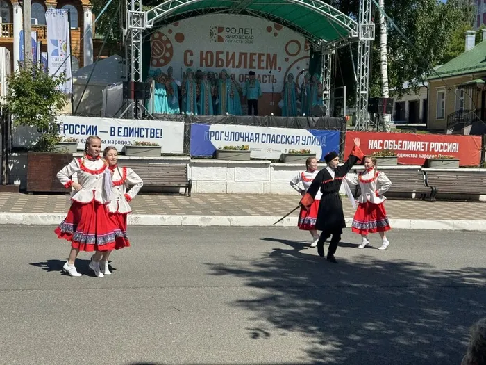 На фото участники самодеятельности РЦКД