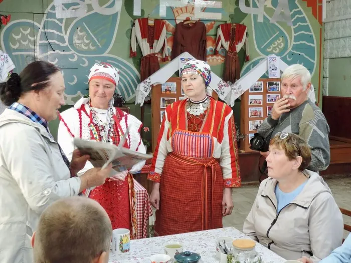 На фото встреча глазовских краеведов